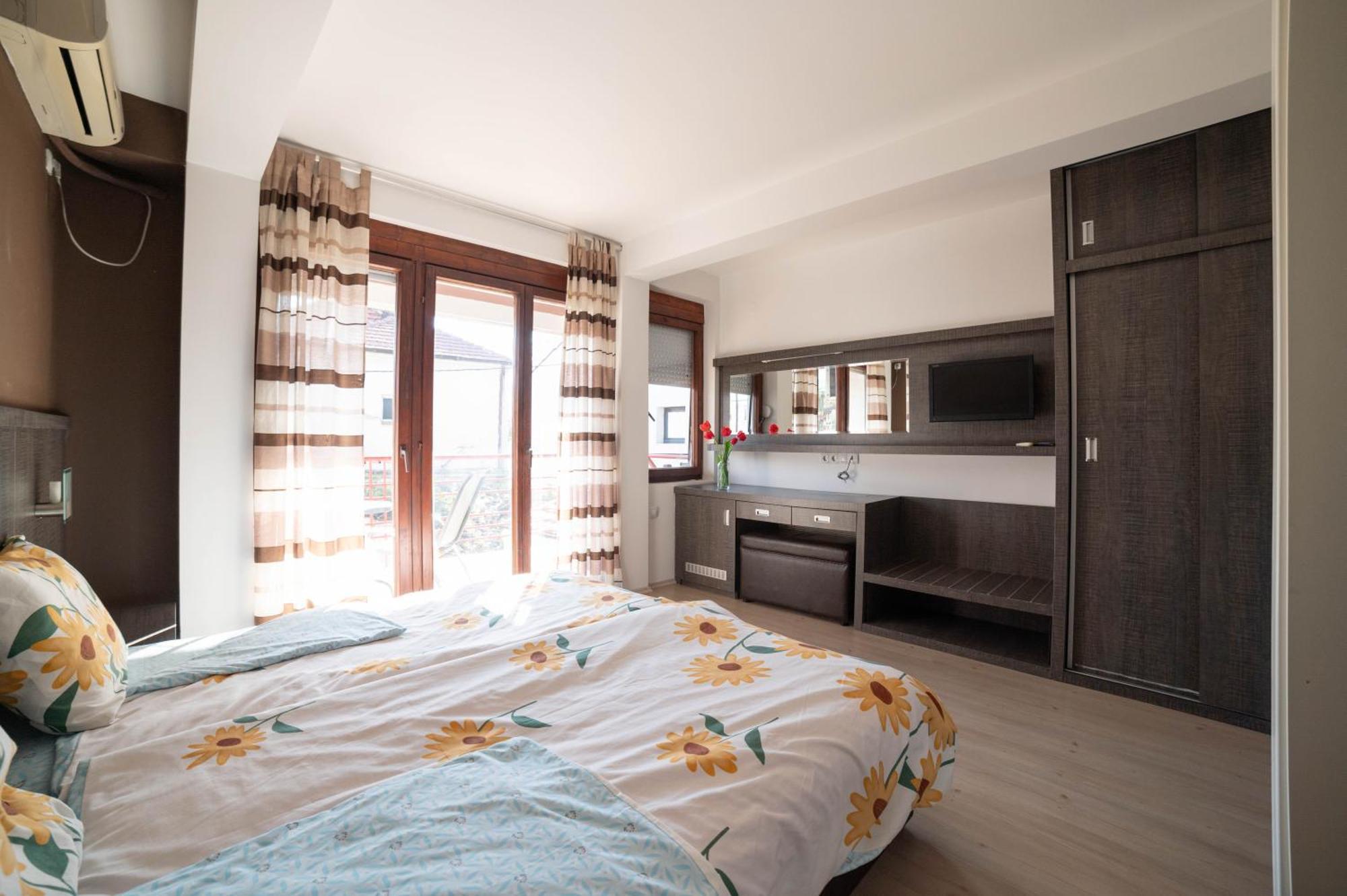 White Lake Apartments City Center Ohrid,Lakeside Екстер'єр фото
